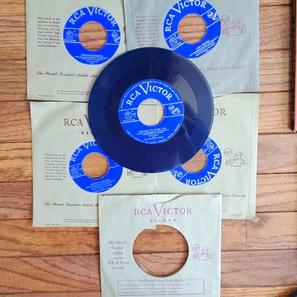 29 Vintage 45 & 78 rpm vinyl records: Annie Get Your Gun, The King & I, … - Picture 6 of 16